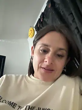 Alice milf  online show from 2, 3, 2026