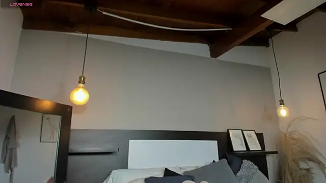 Snapshot of SaraaJhonsonn chatting on 4, 4, 2026 SaraaJhonsonn online show from 4, 4, 2026