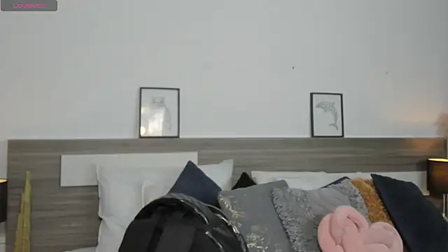 Snapshot of SaraaJhonsonn chatting on 15, 4, 2026 SaraaJhonsonn online show from 15, 4, 2026