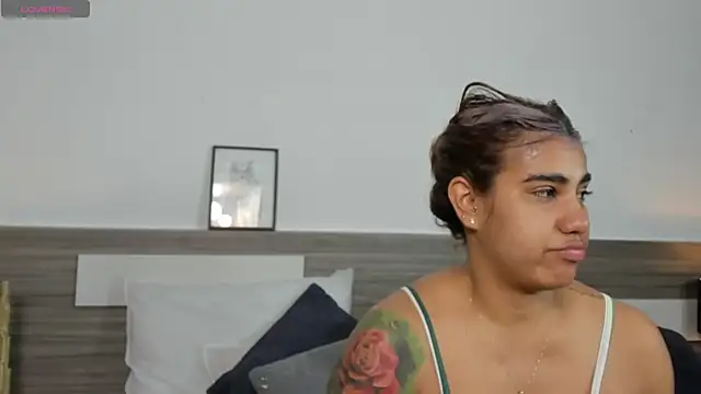 Snapshot of SaraaJhonsonn chatting on 16, 4, 2026 SaraaJhonsonn online show from 16, 4, 2026