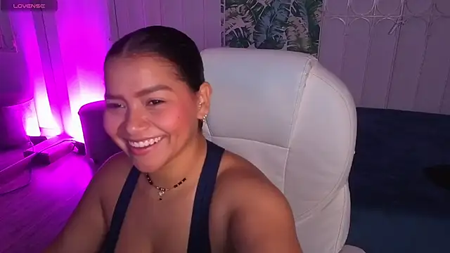 Snapshot of loly_marce chatting on 21, 5, 2026 loly marce online show from 21, 5, 2026