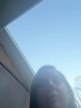 Snapshot of lairarose chatting on 5, 11, 2025 lairarose online show from 5, 11, 2025