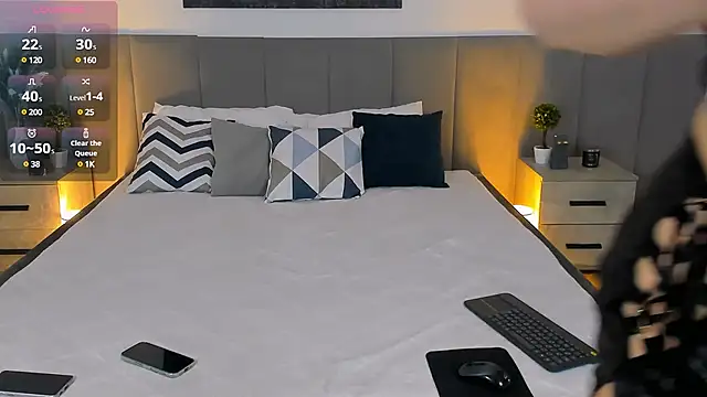 MiaBecky online show from 6, 2, 2025