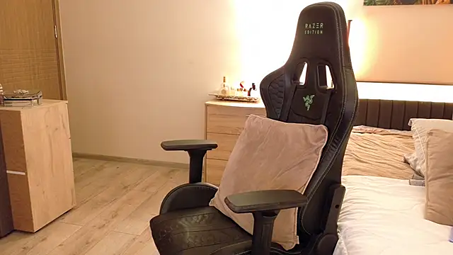 joycesilver online show from 5, 12, 2025