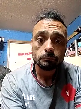 Snapshot of C8L3U chatting on 16, 4, 2026 C8L3U online show from 16, 4, 2026