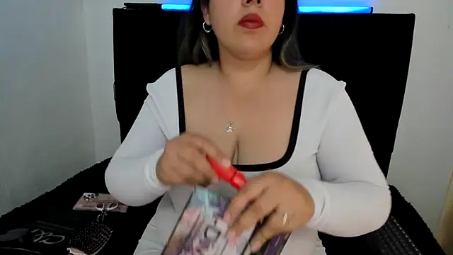 Snapshot of LinaBrowm chatting on 18, 5, 2026 LinaBrowm online show from 18, 5, 2026