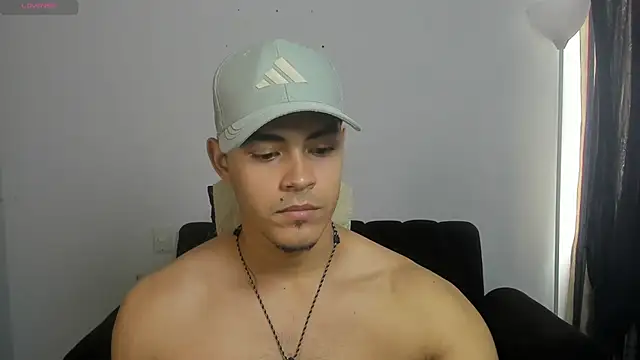 Snapshot of Iamdylan777 chatting on 7, 4, 2026 Iamdylan777 online show from 7, 4, 2026