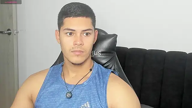 Snapshot of Iamdylan777 chatting on 23, 4, 2026 Iamdylan777 online show from 23, 4, 2026