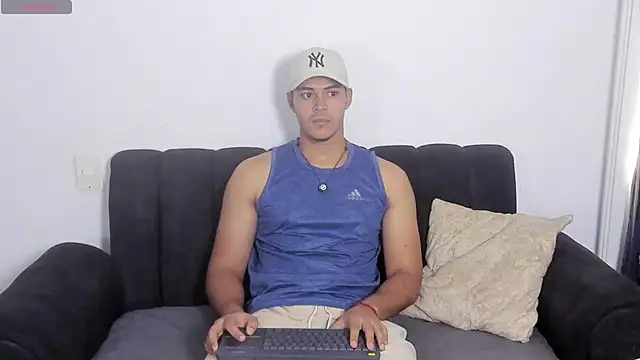 Snapshot of Iamdylan777 chatting on 24, 4, 2026 Iamdylan777 online show from 24, 4, 2026