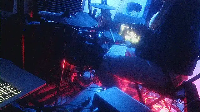 Snapshot of Mrmoujo chatting on 18, 11, 2025 Mrmoujo online show from 18, 11, 2025