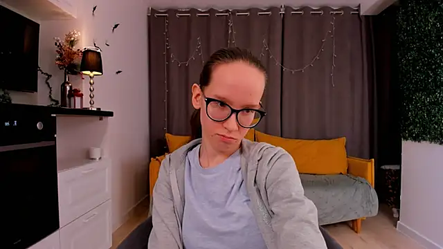 BettyBrowni online show from 8, 2, 2025