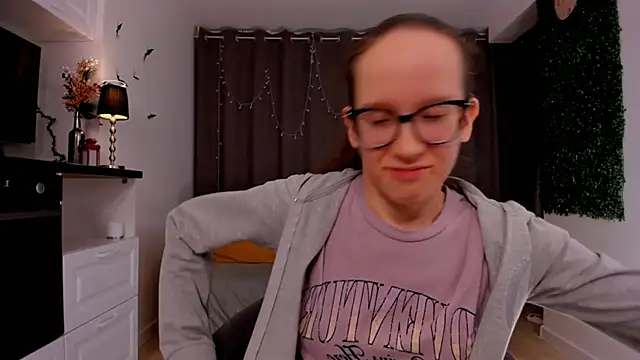 BettyBrowni online show from 13, 2, 2025