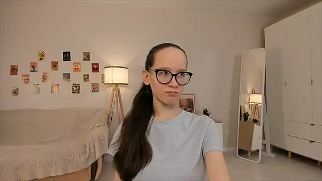 BettyBrowni online show from 12, 3, 2025