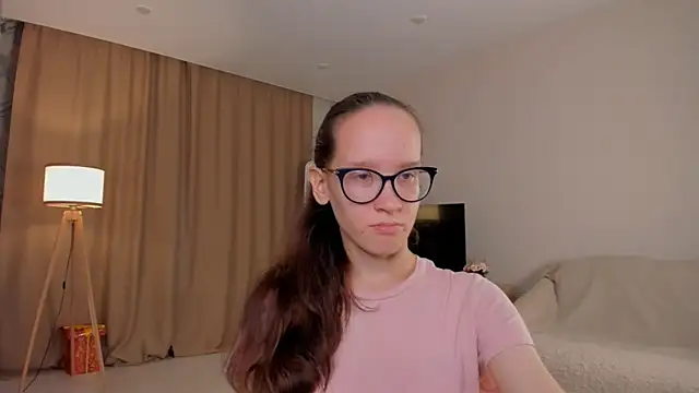 BettyBrowni online show from 5, 10, 2025