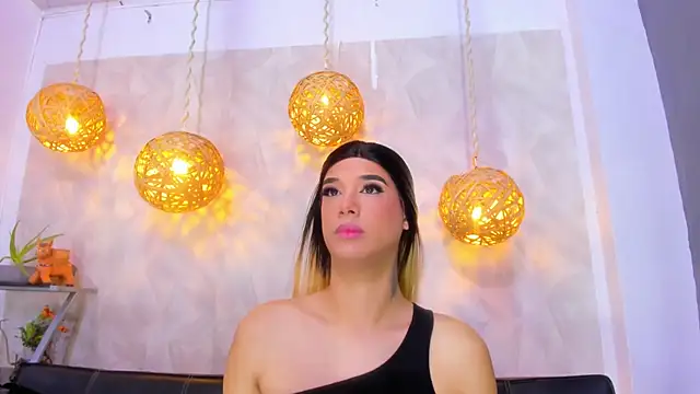 victoria aleia  online show from 10, 2, 2025