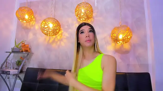 victoria aleia  online show from 17, 2, 2025