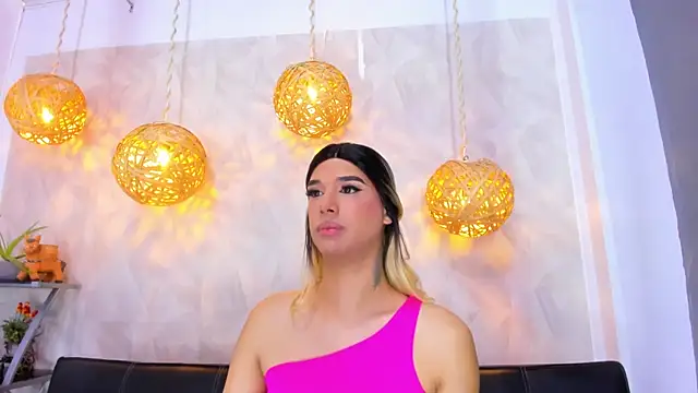 victoria aleia  online show from 23, 2, 2025