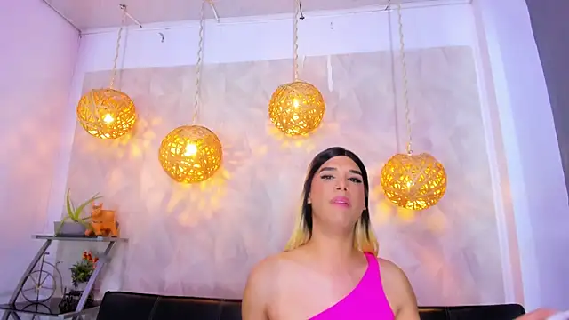 victoria aleia  online show from 24, 2, 2025