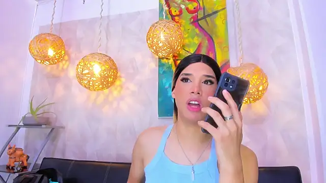 victoria aleia  online show from 10, 3, 2025