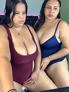 Snapshot of twocurvylatins chatting on 24, 5, 2026 twocurvylatins online show from 24, 5, 2026