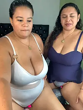 Snapshot of twocurvylatins chatting on 6, 7, 2026 twocurvylatins online show from 6, 7, 2026