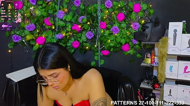 Snapshot of Sweett_Mollyy chatting on 7, 4, 2026 Sweett Mollyy online show from 7, 4, 2026