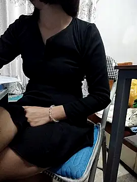 Snapshot of Haralushiaaa chatting on 7, 11, 2025 Haralushiaaa online show from 7, 11, 2025