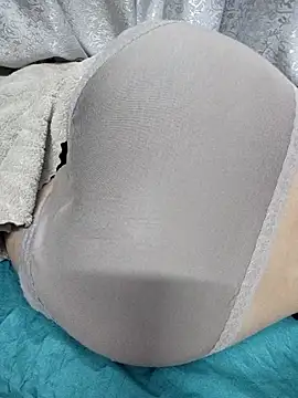 Snapshot of Haralushiaaa chatting on 7, 11, 2025 Haralushiaaa online show from 7, 11, 2025