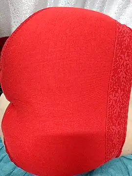 Snapshot of Haralushiaaa chatting on 10, 11, 2025 Haralushiaaa online show from 10, 11, 2025