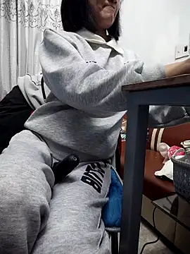 Snapshot of Haralushiaaa chatting on 21, 11, 2025 Haralushiaaa online show from 21, 11, 2025