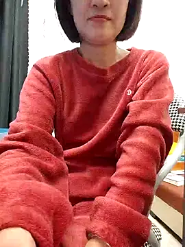 Snapshot of Haralushiaaa chatting on 2, 12, 2025 Haralushiaaa online show from 2, 12, 2025