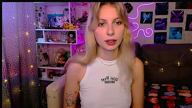 Snapshot of Maria_Hunt chatting on 21, 12, 2024 Maria Hunt online show from 21, 12, 2024