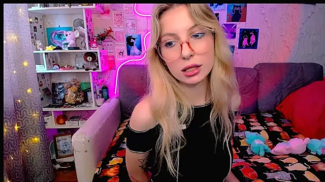 Snapshot of Maria_Hunt chatting on 25, 1, 2025 Maria Hunt online show from 25, 1, 2025
