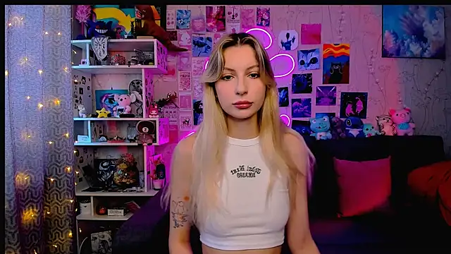 Snapshot of Maria_Hunt chatting on 5, 2, 2025 Maria Hunt online show from 5, 2, 2025
