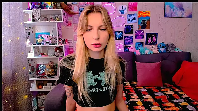 Snapshot of Maria_Hunt chatting on 21, 2, 2025 Maria Hunt online show from 21, 2, 2025