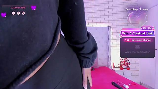 Snapshot of Coco_Balenciaga_ chatting on 13, 5, 2026 Coco Balenciaga online show from 13, 5, 2026