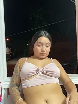 Pretty Isadora online show from 5, 2, 2025