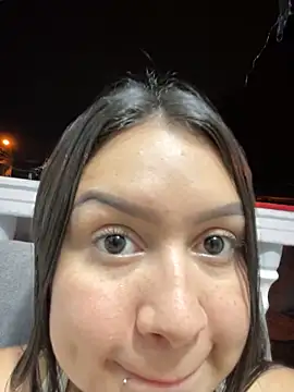 Pretty Isadora online show from 12, 2, 2025