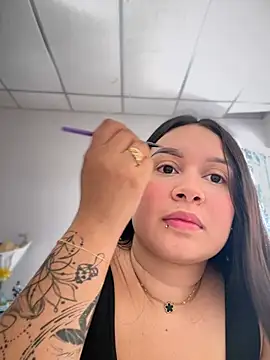 Pretty Isadora online show from 3, 3, 2025