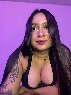 Pretty Isadora online show from 15, 3, 2025