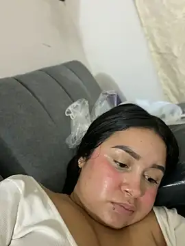 Pretty Isadora online show from 16, 3, 2025