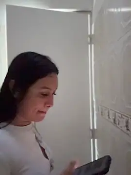 Pretty Isadora online show from 25, 9, 2025