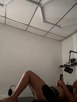 Pretty Isadora online show from 27, 11, 2025