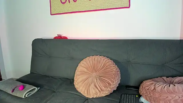 Snapshot of on_tefa chatting on 5, 4, 2026 on tefa online show from 5, 4, 2026