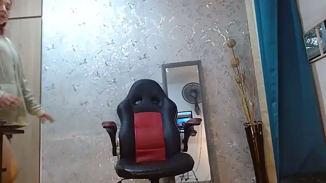 Samantabrown  online show from 14, 11, 2025