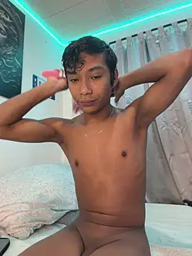 Snapshot of alejo_cute chatting on 18, 6, 2026 alejo cute online show from 18, 6, 2026