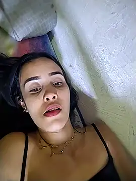 Snapshot of The-quee22 chatting on 2, 11, 2025 The-quee22 online show from 2, 11, 2025