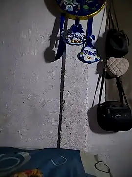 Snapshot of The-quee22 chatting on 17, 11, 2025 The-quee22 online show from 17, 11, 2025