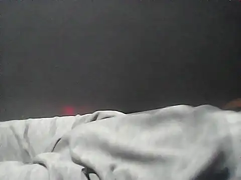 Snapshot of OminousSnug chatting on 16, 9, 2025 OminousSnug online show from 16, 9, 2025