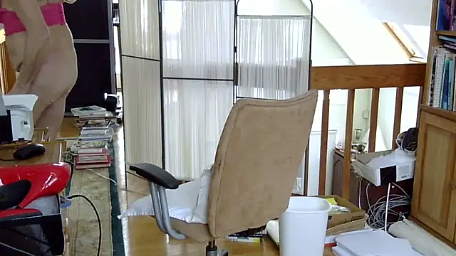 Snapshot of loreleia chatting on 5, 1, 2026 loreleia online show from 5, 1, 2026